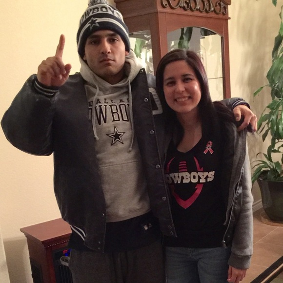 Profile Picture of Adrian Alcantar (@alcantar31) on Poshmark