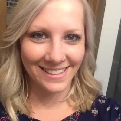 Profile Picture of CC  🍸 (@candice_coyle) on Twitter