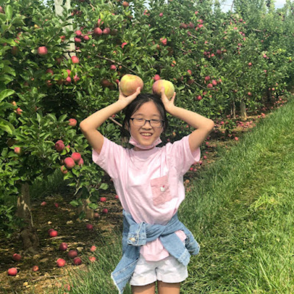 Profile Picture of Ada Wu (@adawu9148) on Poshmark