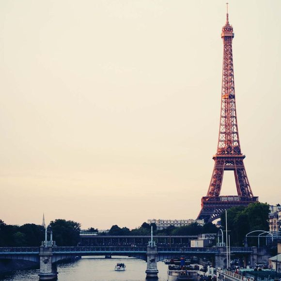 Profile Picture of Chen Cheng (@lusan) on Poshmark