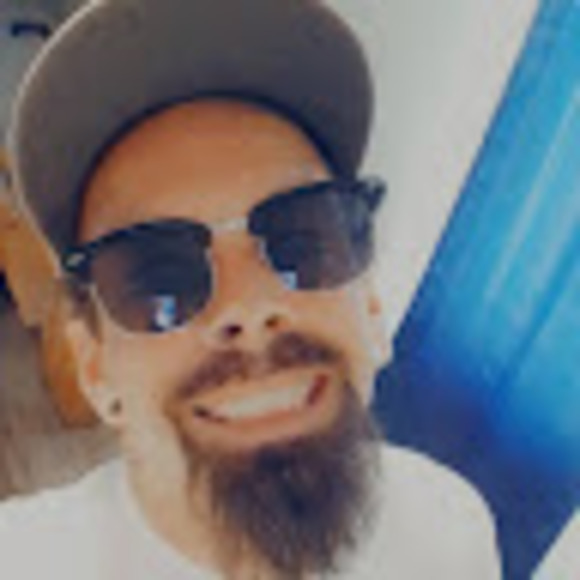 Profile Picture of Adam Carey (@adam_carey) on Poshmark