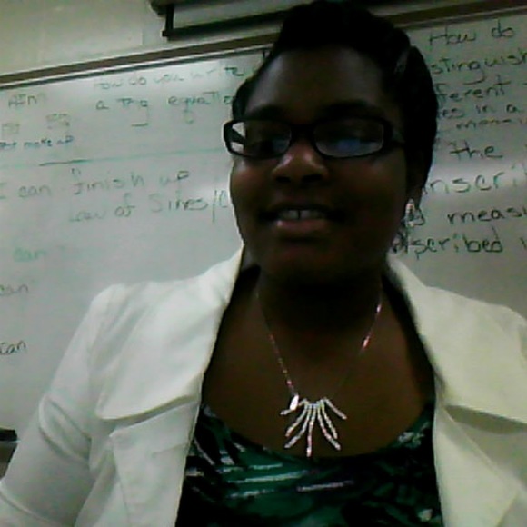 Profile Picture of Mable Hall (@mableh77) on Poshmark