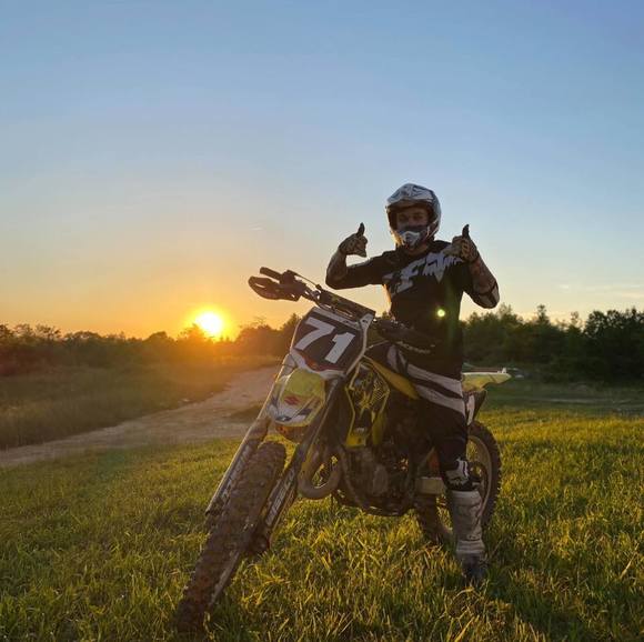 Profile Picture of Dakota Branscome (@dakotabranscome) on Poshmark