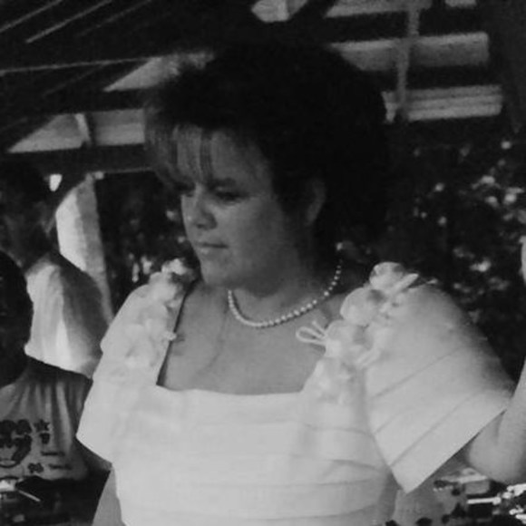 Profile Picture of Tricia Casper (@casper0916) on Poshmark