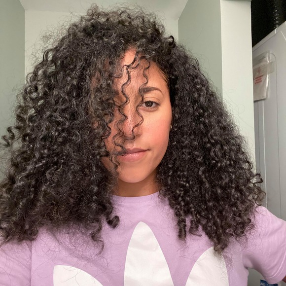 Profile Picture of Simeonne Bookal (@simbookal) on Poshmark