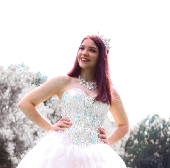 Profile Picture of Nica Arbogast (@nicaarbogast) on Poshmark