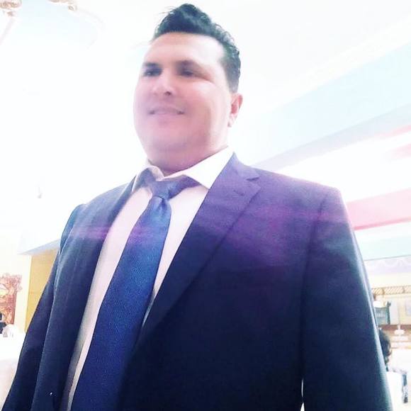 Profile Picture of Ramon Rivera (@ramonrivera0081) on Poshmark
