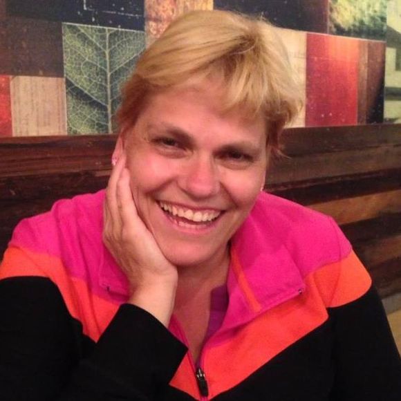 Profile Picture of Kathie Bloedorn (@kbloedorn63) on Poshmark