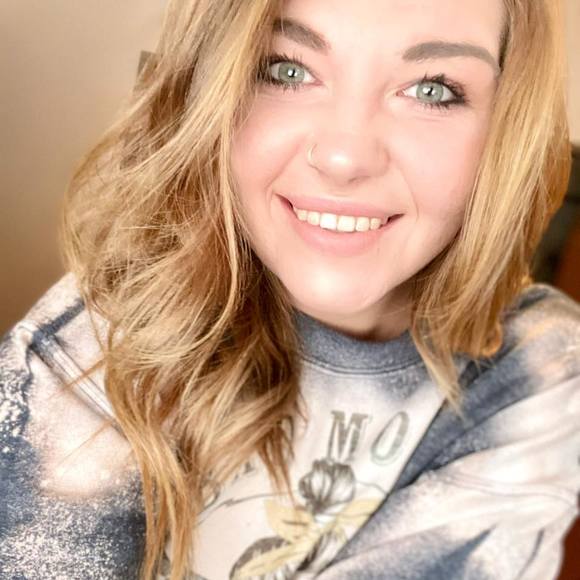 Profile Picture of Keirsten Coughenour (@k_coughenour) on Poshmark