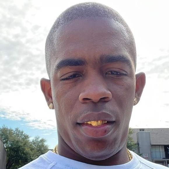 Profile Picture of Luis alexis Kindelan (@lkindelan) on Poshmark