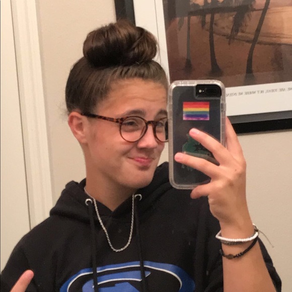 Profile Picture of Miriam Athay (@miriamathay) on Poshmark