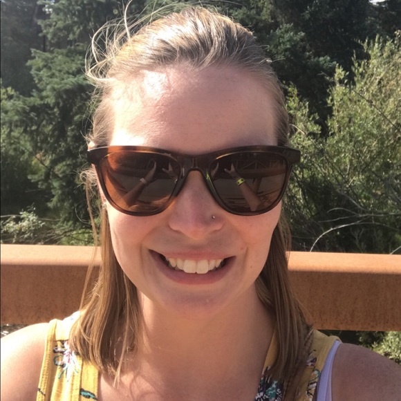 Profile Picture of Emily Mccarty (@emmccarty0412) on Poshmark