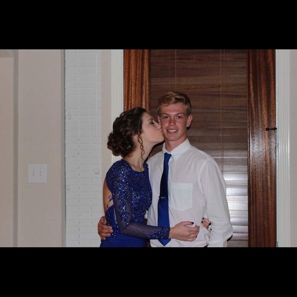 Profile Picture of Cameron Casey (@camcasey) on Poshmark