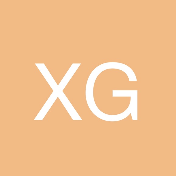 Profile Picture of Xenia Garcia (@xeniagarcia222) on Poshmark