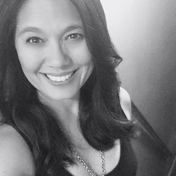 Profile Picture of Lynn Selby (@lynnnottingham1) on Poshmark