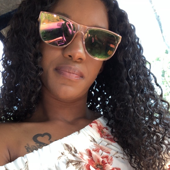 Profile Picture of Whitney Calhoun (@whitneycalhoun) on Poshmark