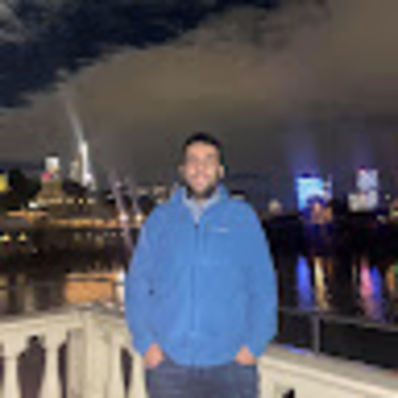 Profile Picture of Wajeeh Huweih (@wajeehhuweih) on Poshmark
