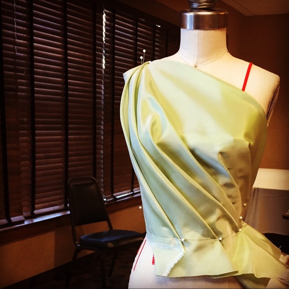 Profile Picture of Christine Harbaugh (@tutubi) on Poshmark