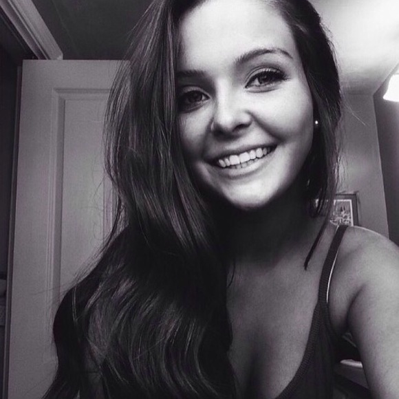 Profile Picture of Cora Jenkins (@corajenkins013) on Poshmark