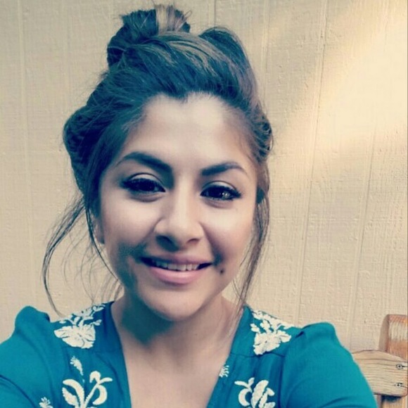 Profile Picture of Sandra Tinoco (@0925stinoco) on Poshmark