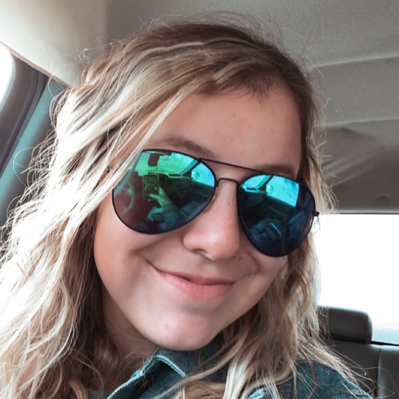 Profile Picture of Creighton Sanner (@creightonjae215) on Poshmark