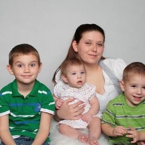 Profile Picture of Crystal Foster (@chizlebob) on Myspace