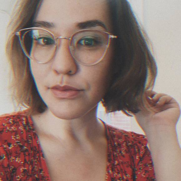 Profile Picture of Amber Irish (@eyewish_) on Poshmark