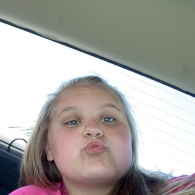 Profile Picture of Ella Schultz (@EllaSch09405680) on Twitter