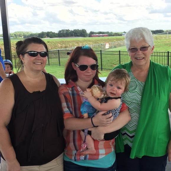 Profile Picture of Kaitlynn Hardgrave (@kait3010) on Poshmark