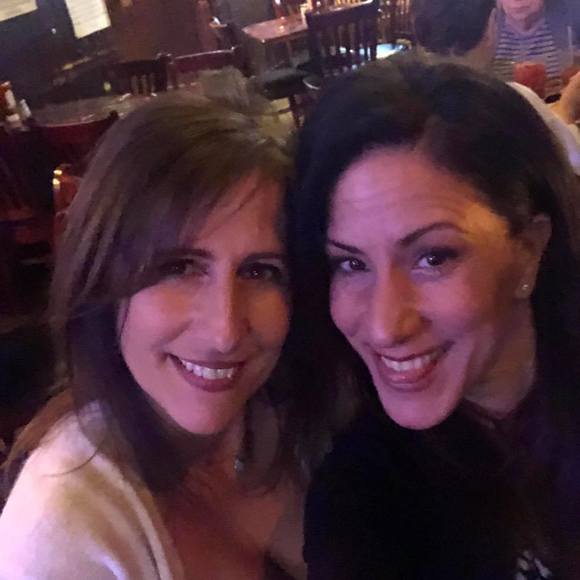 Profile Picture of Daniela Mordente (@dmordente) on Poshmark