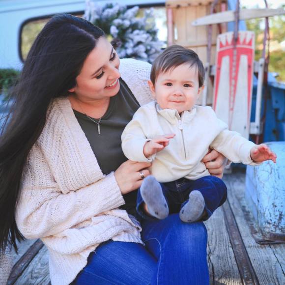 Profile Picture of Alexis Tabares (@alexismt23) on Poshmark