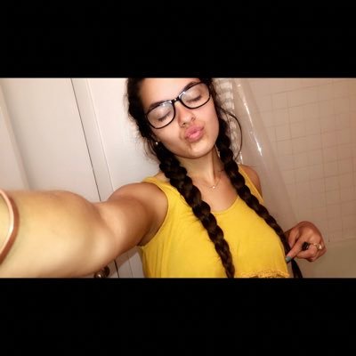 Profile Picture of Miranda♡ (@_MirandaHicks_) on Twitter