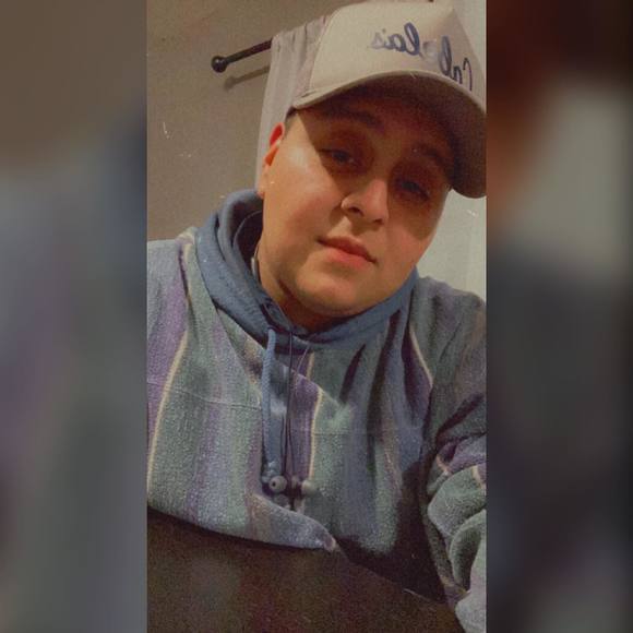 Profile Picture of Bobbie Barrera (@uniquetothebone) on Poshmark