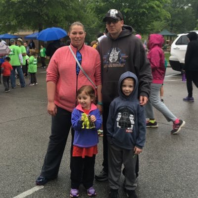 Profile Picture of Mandy Cecil (@mandymae0501) on Twitter