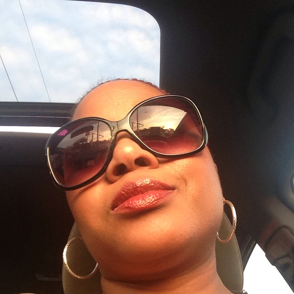 Profile Picture of Cheryl Batts (@13umble13ee) on Poshmark