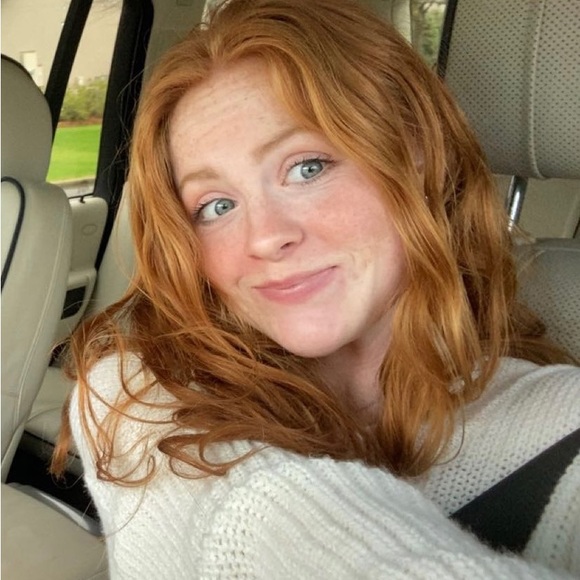Profile Picture of Miah Rosener (@miah_rosener) on Poshmark