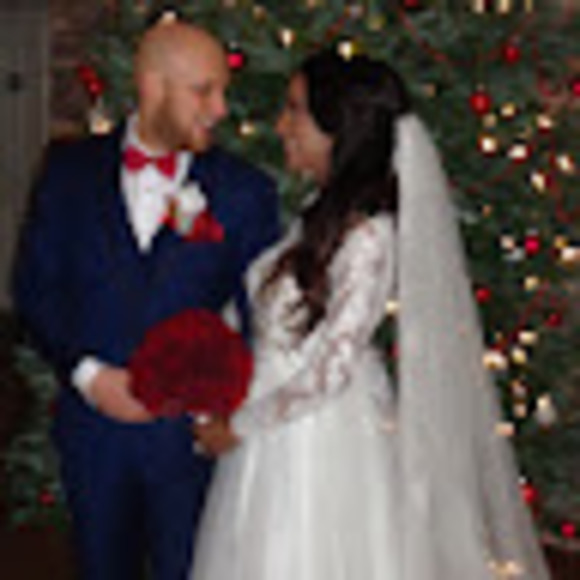 Profile Picture of Cassandra Busuttil (@cassandrabu) on Poshmark