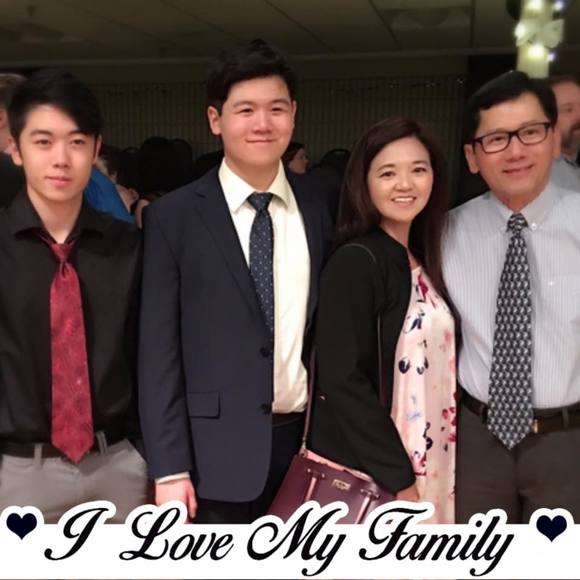 Profile Picture of Christine Trinh (@christinetri114) on Poshmark