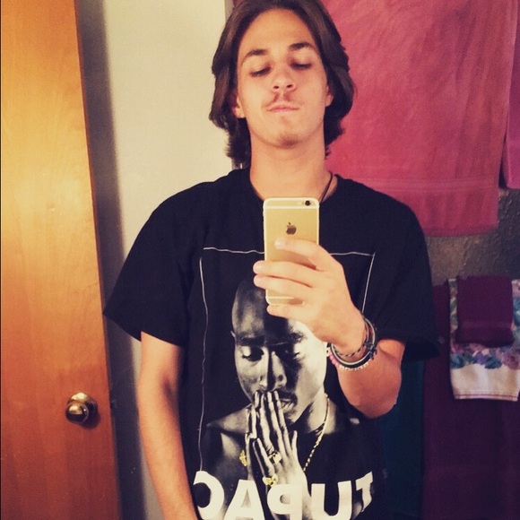 Profile Picture of Jacob Beckner (@scarface420) on Poshmark