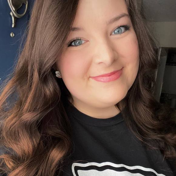 Profile Picture of Morgan Obrist (@mobrist1) on Poshmark