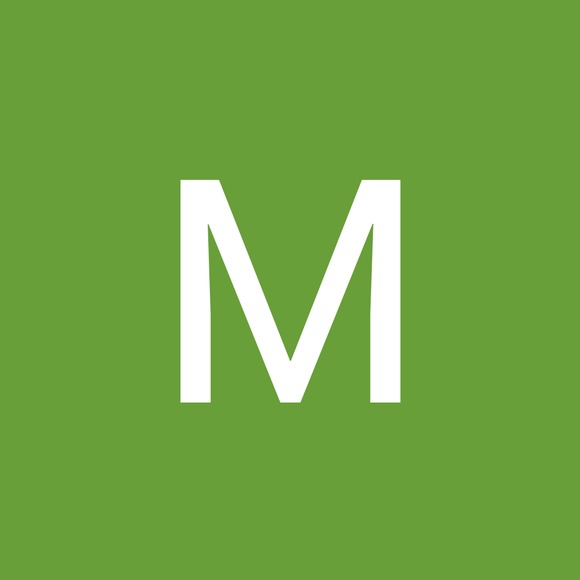 Profile Picture of Melinda Chew (@mchew36) on Poshmark