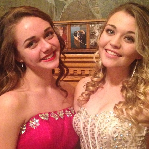 Profile Picture of Grace Sievert (@grace__lillian) on Poshmark