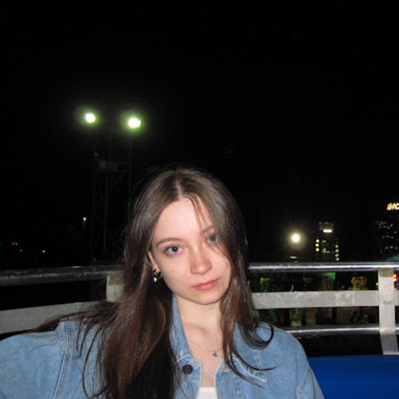 Profile Picture of Claire Keith (@clairekeith527) on Poshmark
