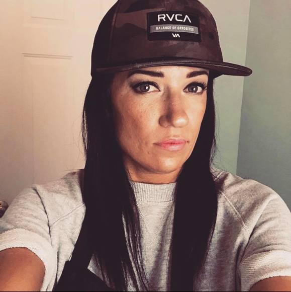 Profile Picture of Dee dee Heffley (@deedee80) on Poshmark