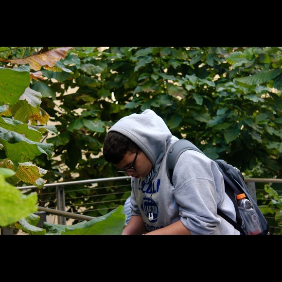 Profile Picture of Andrew Montano (@andrew453) on Poshmark