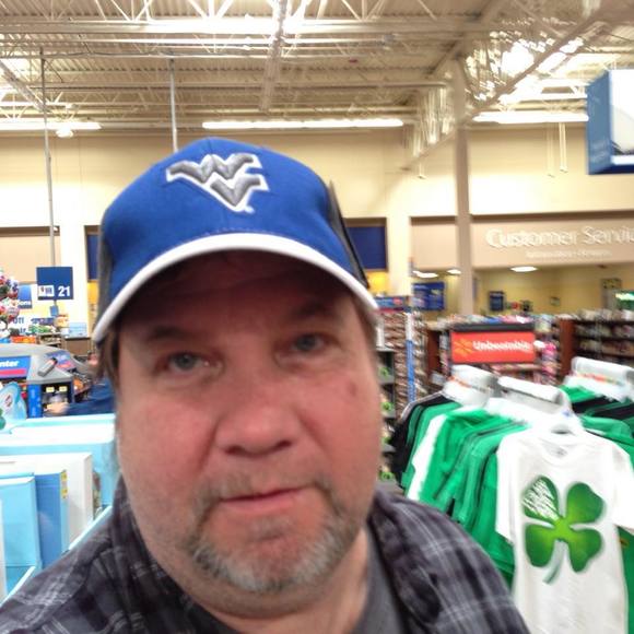 Profile Picture of Jim Carr (@phish1337) on Poshmark