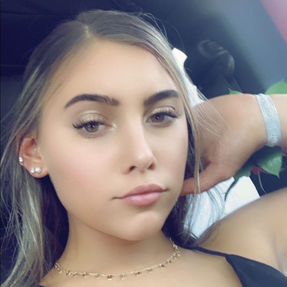 Profile Picture of Madison Druffel (@maddy_druffel) on Poshmark