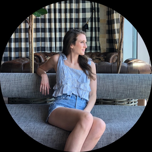 Profile Picture of Rebecca Gaunce (@rebeccagaunce16) on Poshmark