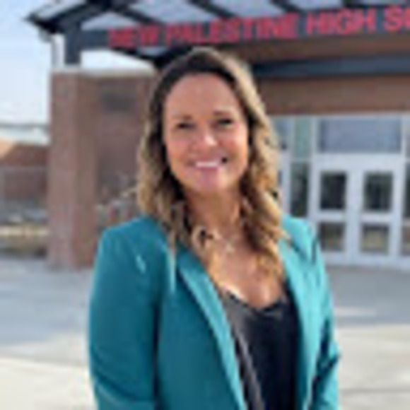 Profile Picture of Erin Amones (@believe_n_f8) on Poshmark