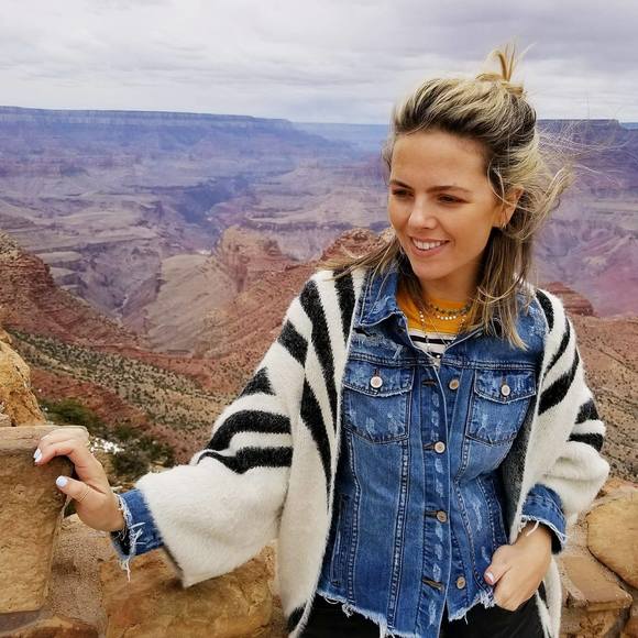 Profile Picture of Michelle Coughlan (@michellecoughla) on Poshmark